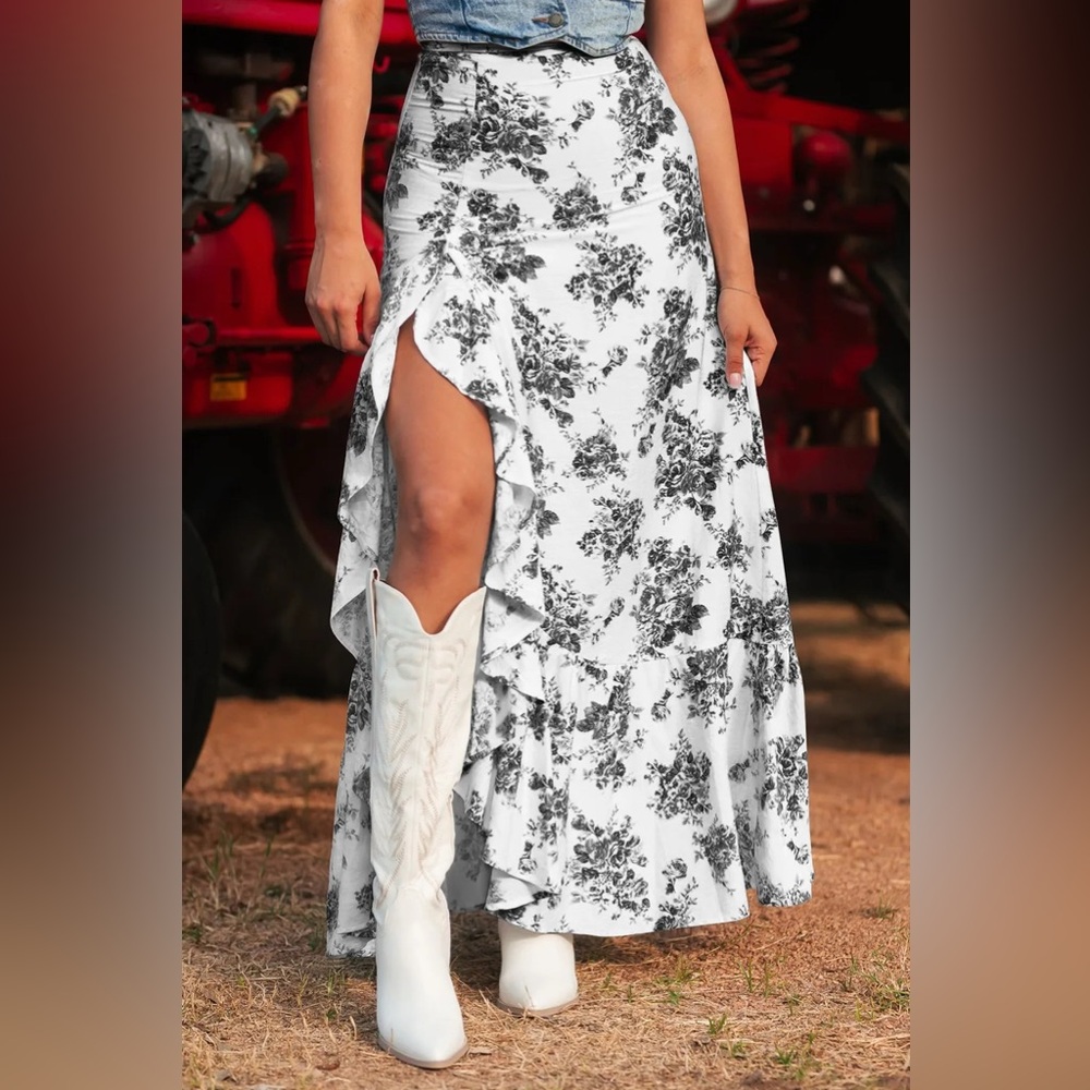 NWT Floral Maxi Skirt